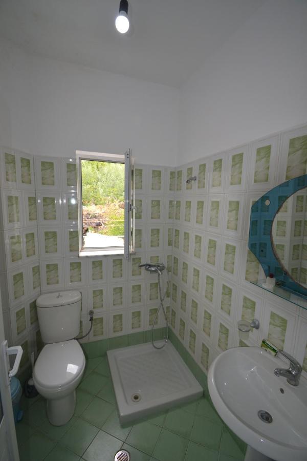 Villa Shqiponja Sarande Bagian luar foto