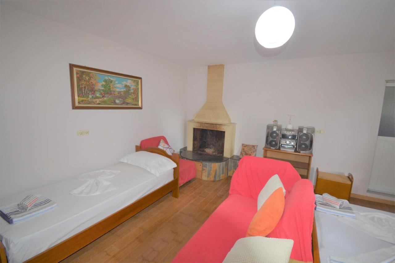 Villa Shqiponja Sarande Bagian luar foto